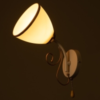 Бра 2020/1 E27 60Вт белый+золото 20х11х16 см Бра 2020/1 E27 60Вт белый+золото 20х11х16 см