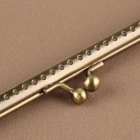 Фермуар пришивной &laquo;Прямоугольник&raquo;, 20 &times; 6 см, цвет бронзовый