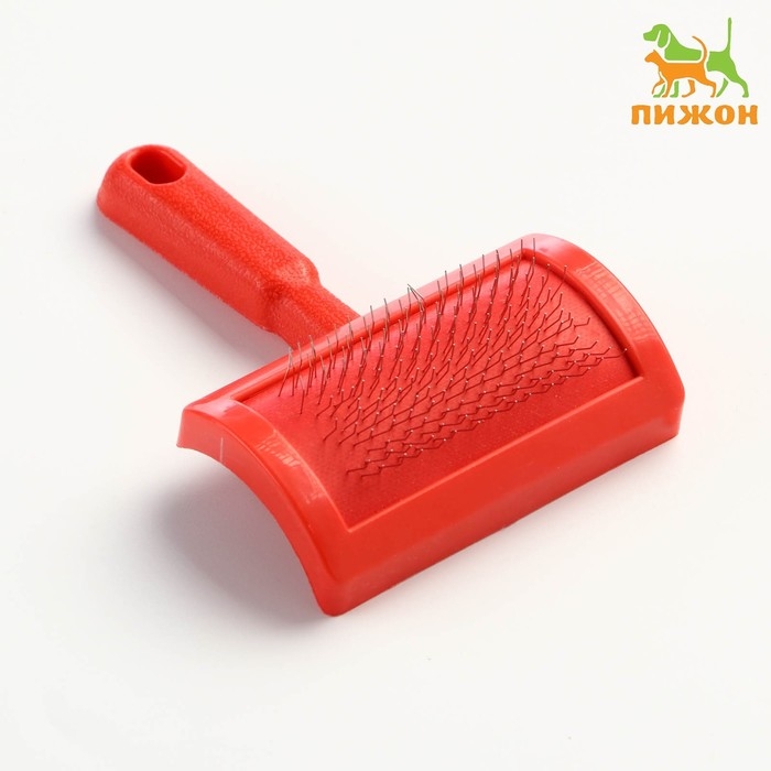 Пуходерка без капель полукруглая, 8,5 х 13 см, красная Пуходерка без капель полукруглая, 8,5 х 13 см, красная