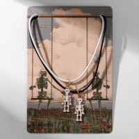 Кулоны «Неразлучники» скелеты, цвет бело-чёрный в золоте, 45 см Кулоны «Неразлучники» скелеты, цвет бело-чёрный в золоте, 45 см