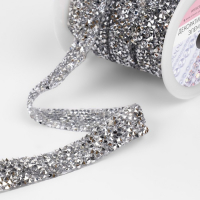 Стразы термоклеевые, ширина - 15 мм, 4,5 &plusmn; 0,5 м, цвет серебряный
