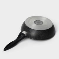 Сковорода &laquo;Алёна&raquo;, d=20 см, пластиковая ручка, антипригарное покрытие, цвет чёрный