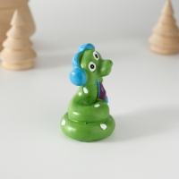 Сувенир полистоун "Змей в наушниках с магнитофоном" 5,8х5,8 см