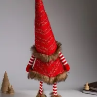 Кукла интерьерная "Гном в красных гетрах и кафтане" на пружине 20х18х55 см