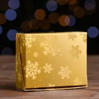 Коробка подарочная новогодняя складная &laquo;Золотые снежинки&raquo;, 10&times;8&times;3.5 см