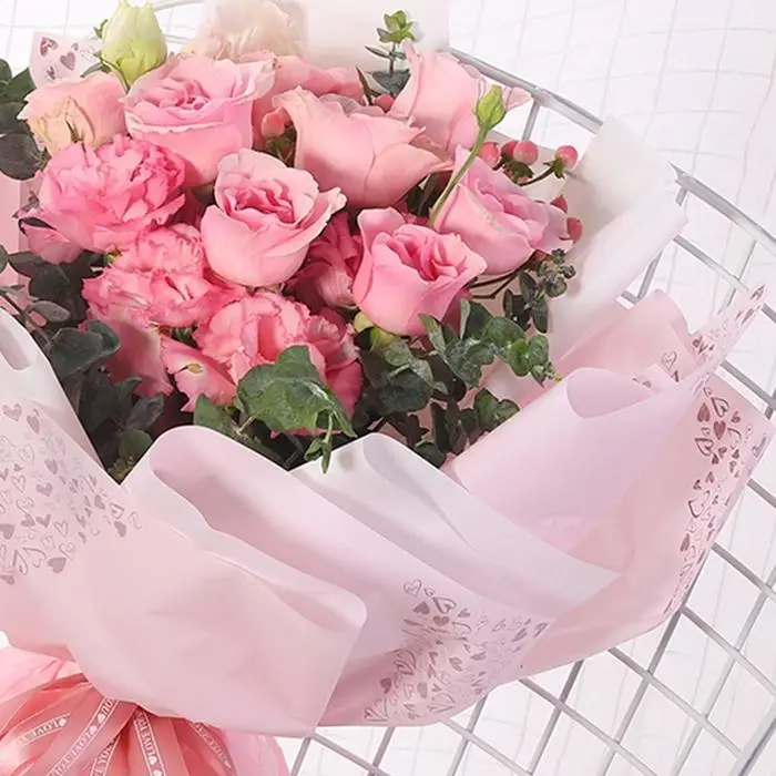 Плёнка матовая с рисунком &laquo;Амур&raquo;, сиреневая, 60&times;60 см