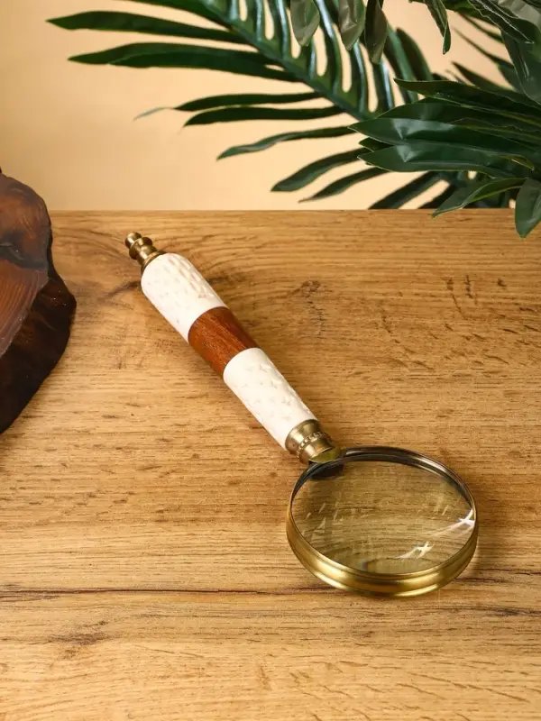 Лупа "Пралине" латунь, смола, манговое дерево 7,5х7,5х23 см