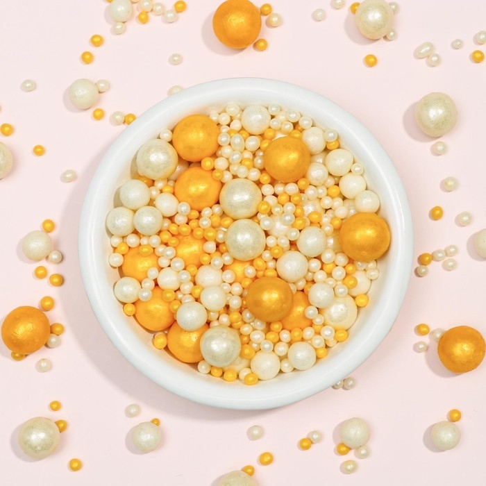 Кондитерская с мягким центром "Жемчуг", бело-золотая, 50 г