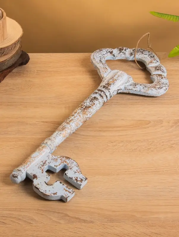 Сувенир &laquo;Ключ от счастья&raquo;, 4.5&times;21&times;50 +/- 3 см, дерево, голубой