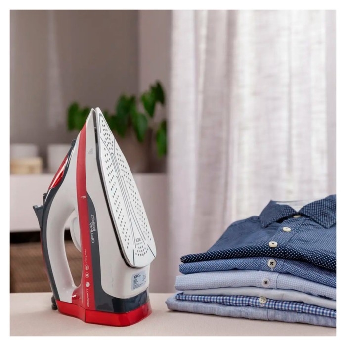 Утюг Solac Optima Perfect PV2014, керамическая подошва, 2600 Вт, 35 г/мин, 380 мл, красный Утюг Solac Optima Perfect PV2014, керамическая подошва, 2600 Вт, 35 г/мин, 380 мл, красный