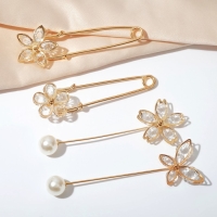 Набор булавок (4 шт.) &laquo;Цветы&raquo;, 8 см, цвет белый в золоте