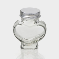 Банка стеклянная для хранения сыпучих продуктов &laquo;Сердце&raquo;, 60 мл, 3,9&times;7,5 см, с пластиковой крышкой