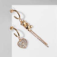 Серьги висячие со стразами &laquo;Мишка&raquo; с сердцем, цвет белый в золоте