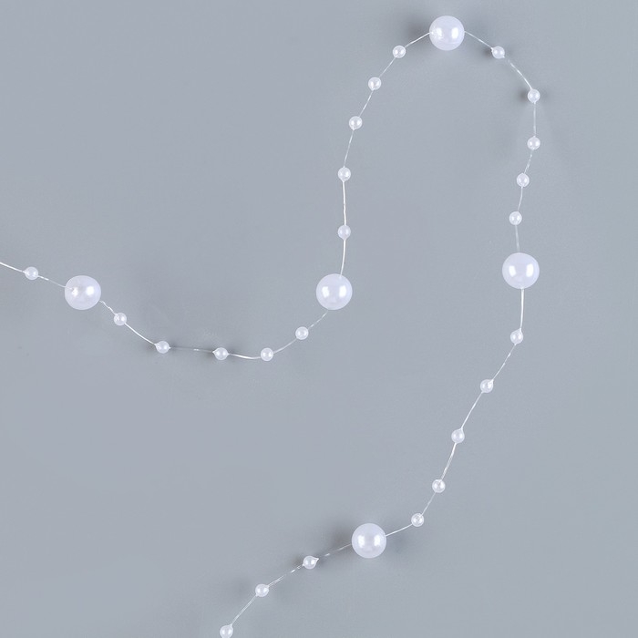 Леска для декора с бусинками, длина &mdash; 4,8 м, цвет белый