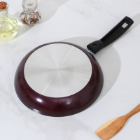 Сковорода &laquo;Хозяюшка&raquo;, d=24 см, съёмная ручка, стеклянная крышка, антипригарное покрытие, цвет бордовый