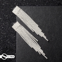 Серьги висячие со стразами &laquo;Водопад&raquo; крупный квадрат, цвет белый в серебре,10 см