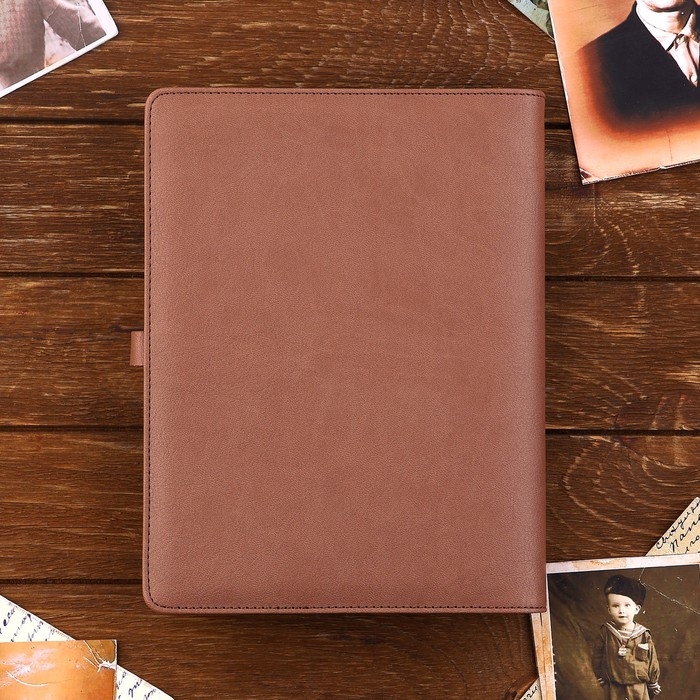 Родословная книга со встроенной флешкой 16 Gb &laquo;Наше фамильное дерево&raquo;, 17,5 х 23 см.