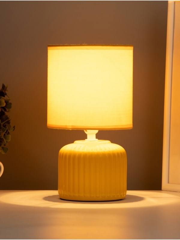 Лампа настольная "Муза" 40Вт Е14 желтый 13х13х23см