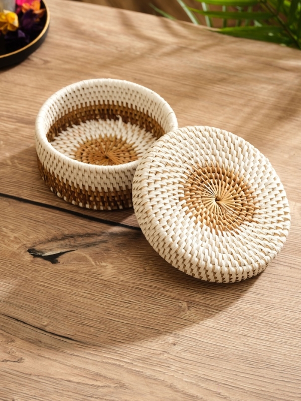 Корзинка плетеная ротанг, 14х14х5,5 см Корзинка плетеная ротанг, 14х14х5,5 см