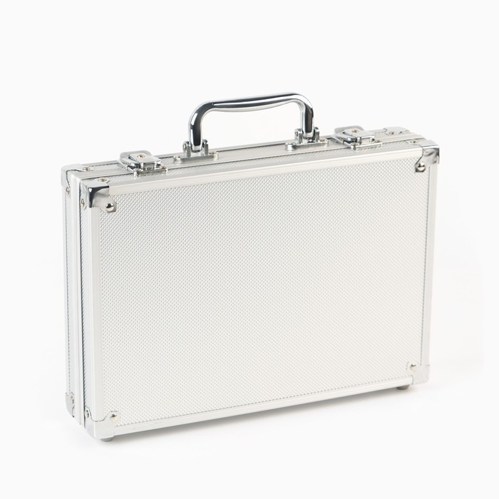 Покер в металлическом кейсе (2 колоды карт, фишки 200 шт б/номинала, 5 кубиков), 20.5 х 29 см Покер в металлическом кейсе (2 колоды карт, фишки 200 шт б/номинала, 5 кубиков), 20.5 х 29 см