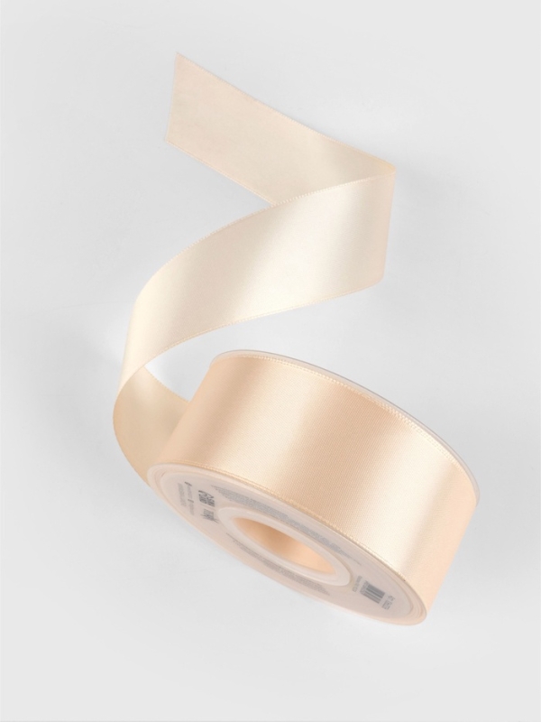 Лента атласная двухсторонняя №112 38мм*25±1м айвори TR Лента атласная двухсторонняя №112 38мм*25±1м айвори TR