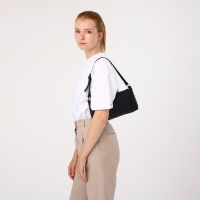 Сумка-багет на молнии, цвет чёрный