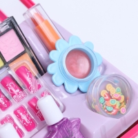 Набор косметики для девочки «Чемоданчик для принцессы» Набор косметики для девочки «Чемоданчик для принцессы»