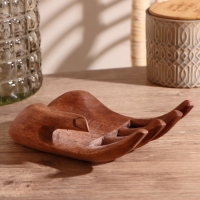 Сувенир дерево "Визитница рука" 20х12х7 см Сувенир дерево "Визитница рука" 20х12х7 см