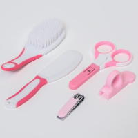 Набор по уходу за ребёнком, 6 предметов: детская расчёска, щётка, книпсер с чехлом, безопасные ножницы с колпачком, для девочки Набор по уходу за ребёнком, 6 предметов: детская расчёска, щётка, книпсер с чехлом, безопасные ножницы с колпачком, для девочки