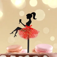 Топпер &laquo;Девушка&raquo; с бокалом