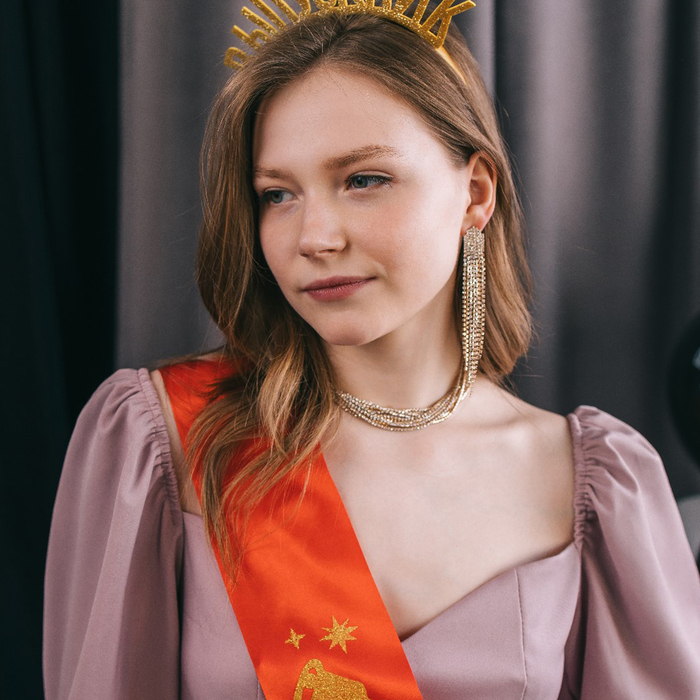 Серьги висячие со стразами &laquo;Голливуд&raquo; водопад нитей, цвет белый в золоте, 11 см