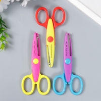 Ножницы рельефные "Цветик" (набор 3 шт) МИКС 13 см Ножницы рельефные "Цветик" (набор 3 шт) МИКС 13 см