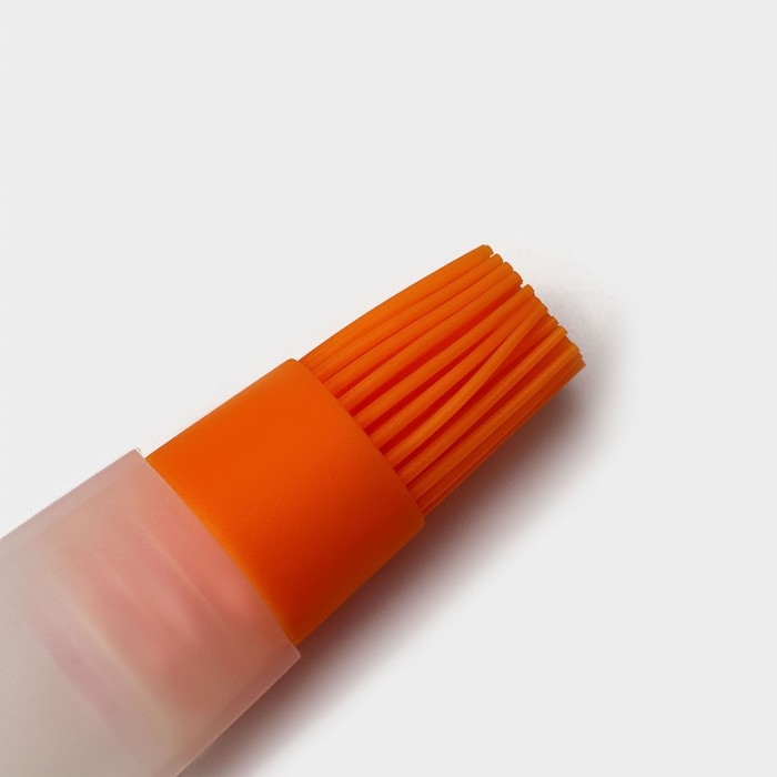 Кисть с резервуаром для масла Доляна &laquo;Фобос&raquo;, силикон, 19 см, цвет оранжевый