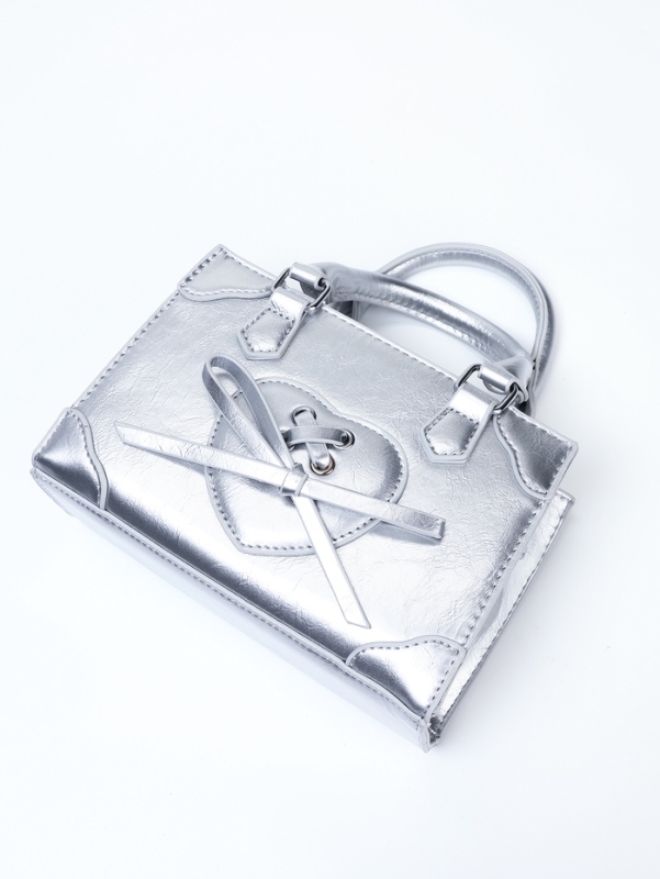 Сумка женская, 20*8*14, отд на молнии, длин ремень, серебро