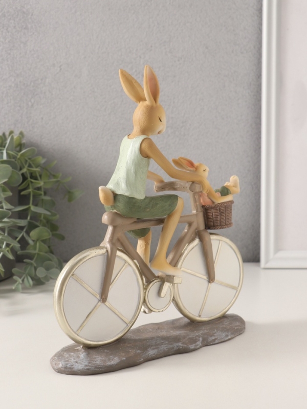 Сувенир полистоун "Зайки. Папа с сыном на велосипеде" 18х7,5х22 см