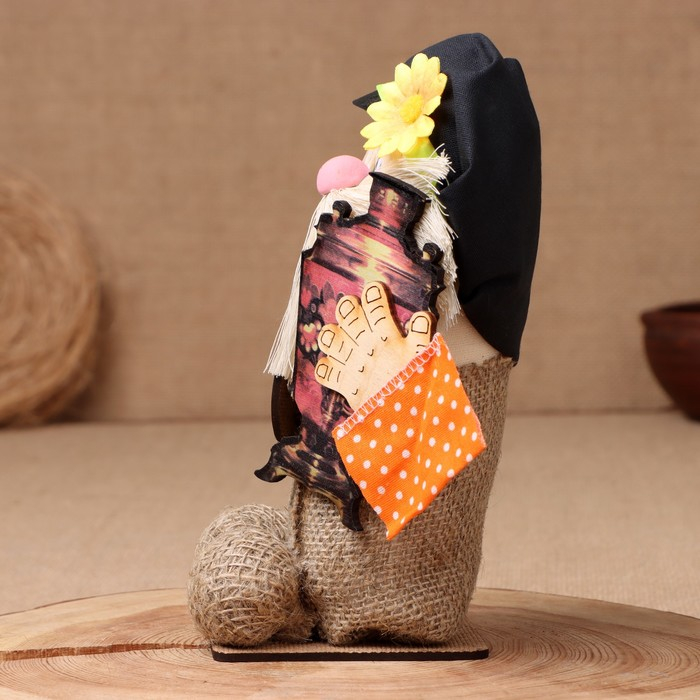 Оберег-домовой Оберег-домовой "Кузя в кепке, с самоваром и подковой", 26х15х12 см МИКС