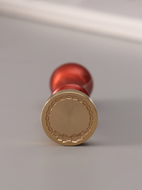 Печать для сургуча с пластиковой ручкой Печать для сургуча с пластиковой ручкой "Рамка круглая плетёнка с бантиком" 6,3х2,5х2,5 см