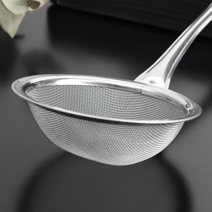 Сито для просеивания с ручкой Доляна &laquo;Фире&raquo;, d=11 см, цвет серебристый