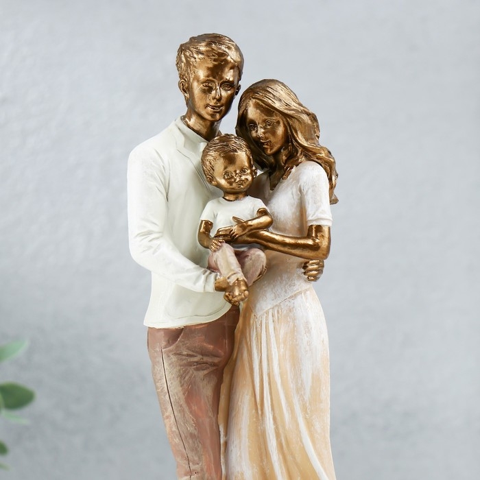 Сувенир полистоун "Родители с малышом" бронза, пастельные оттенки 10,5х9х23,5 см