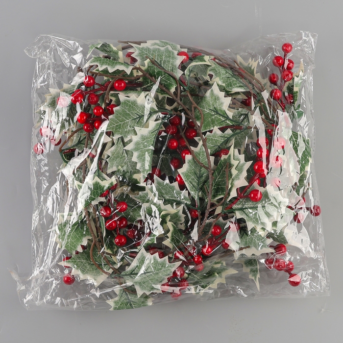 Лиана с ягодками &laquo;Мечта&raquo;, 200 &times; 17 &times; 14 см