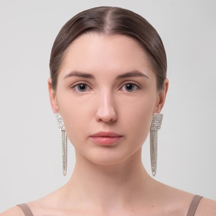 Серьги висячие со стразами «Голливуд» нити в квадрате, цвет белый в серебре, 9,5 см Серьги висячие со стразами «Голливуд» нити в квадрате, цвет белый в серебре, 9,5 см