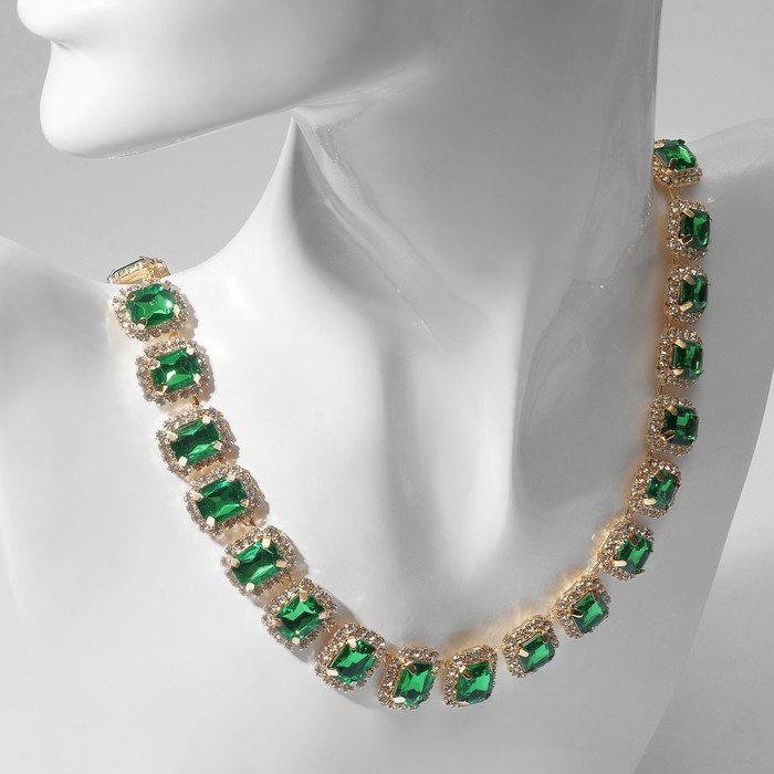 Колье &laquo;Драгоценность&raquo; квадраты в стразах, цвет бело-зелёный в золоте, 32 см