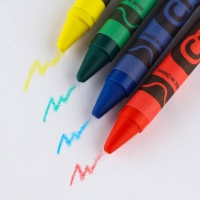 Подарочный набор на выпускной &laquo;Выпускник начальной школы&raquo; блокнот 9см х 9см 60 л., восковые мелки 4 шт.