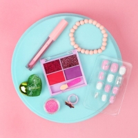 Набор детской косметики &laquo;Аниме&raquo;, тени, блеск для губ, накладные ногти, глиттер, кольцо, браслет