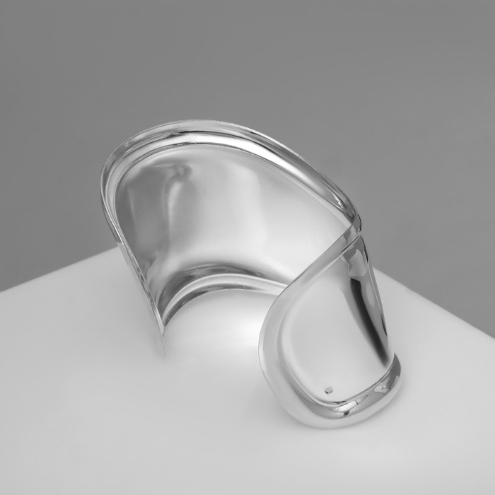 Браслет металл &laquo;Манжета&raquo; изгиб с полосой, цвет серебро