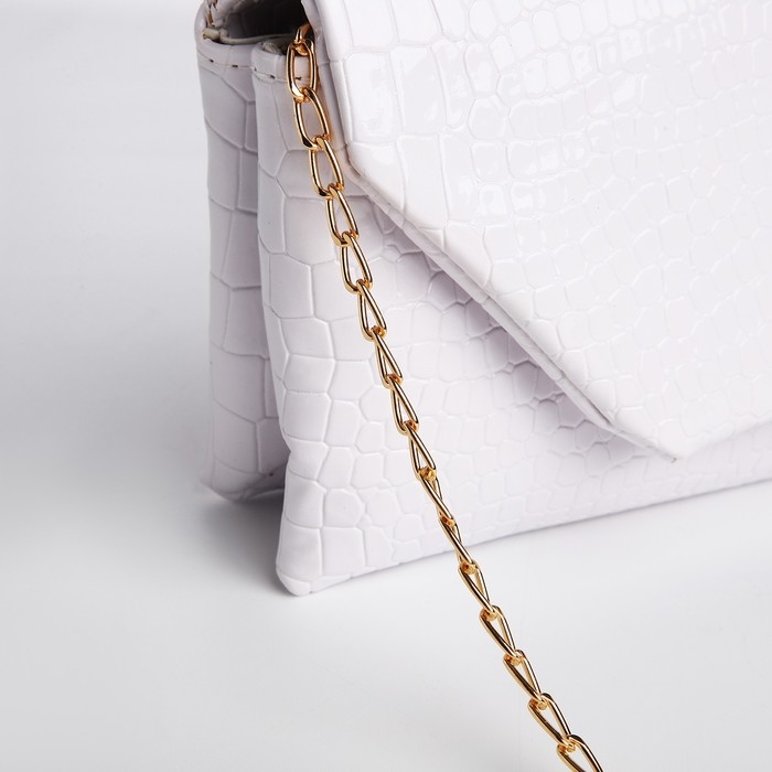 Сумка-клатч на магните, цвет белый