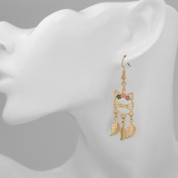 Серьги эмаль &laquo;Кошка&raquo; с листьями, цветные в золоте