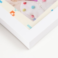 Фоторамка пластик на 4 фото 10х15 см "Корона. Маленький ангел" с прищепками белая 64х27 см