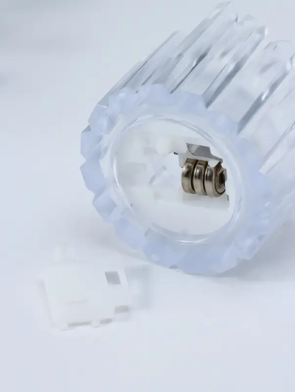 Светодиодная свеча LED "Снежная королева" от батареек 3хLR1130, прозрачный 5,5х5,5х5 см