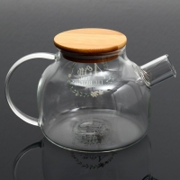 Чайник стеклянный заварочный с бамбуковой крышкой &laquo;Дом&raquo;, 1000 мл